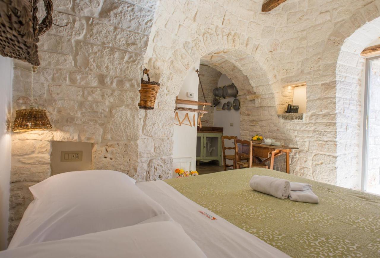 Trulli Holiday Albergo Diffuso Альберобелло Экстерьер фото